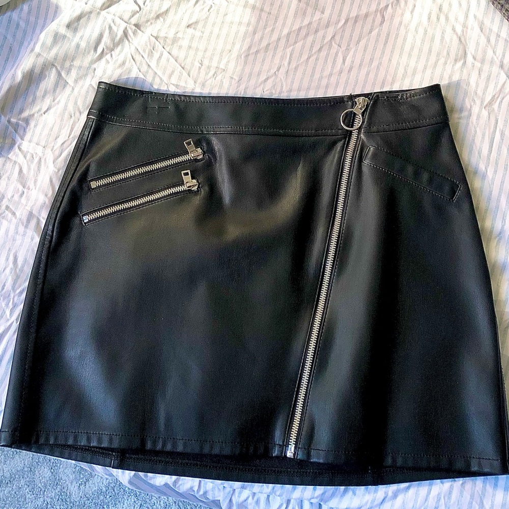 ✨Express Mini Skirt✨